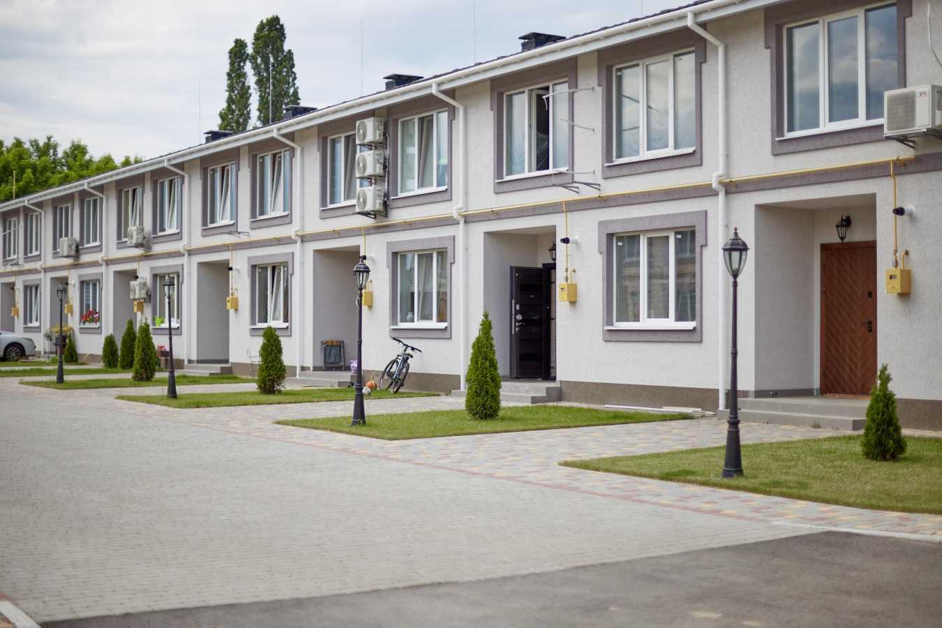 Продажа 2-комнатной квартиры 73 м², Ясная ул., 12