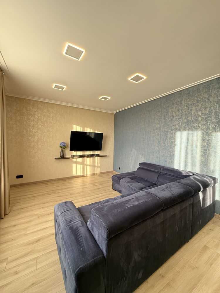 Продажа 3-комнатной квартиры 90 м², Соломенская ул., 20в