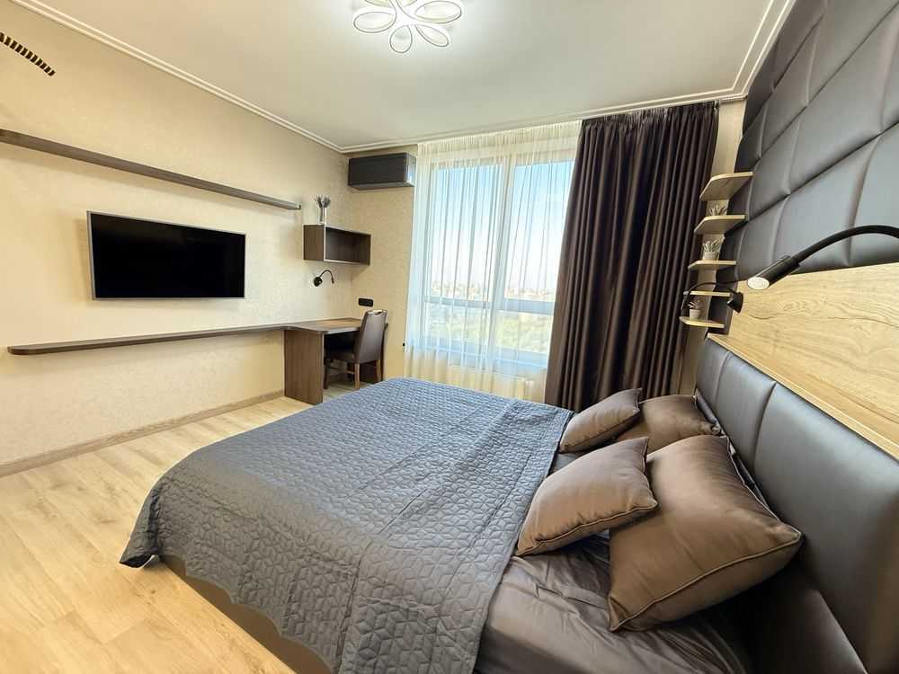 Продажа 3-комнатной квартиры 90 м², Соломенская ул., 20в
