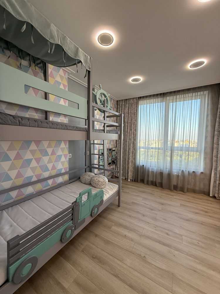 Продажа 3-комнатной квартиры 90 м², Соломенская ул., 20в