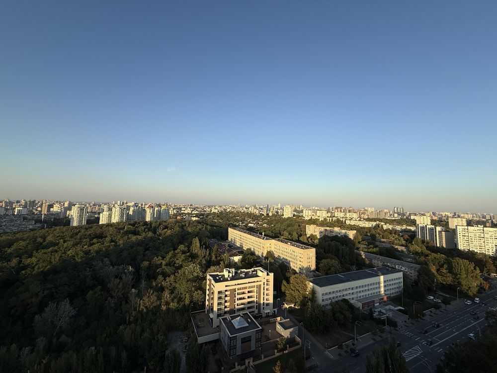 Продажа 3-комнатной квартиры 90 м², Соломенская ул., 20в