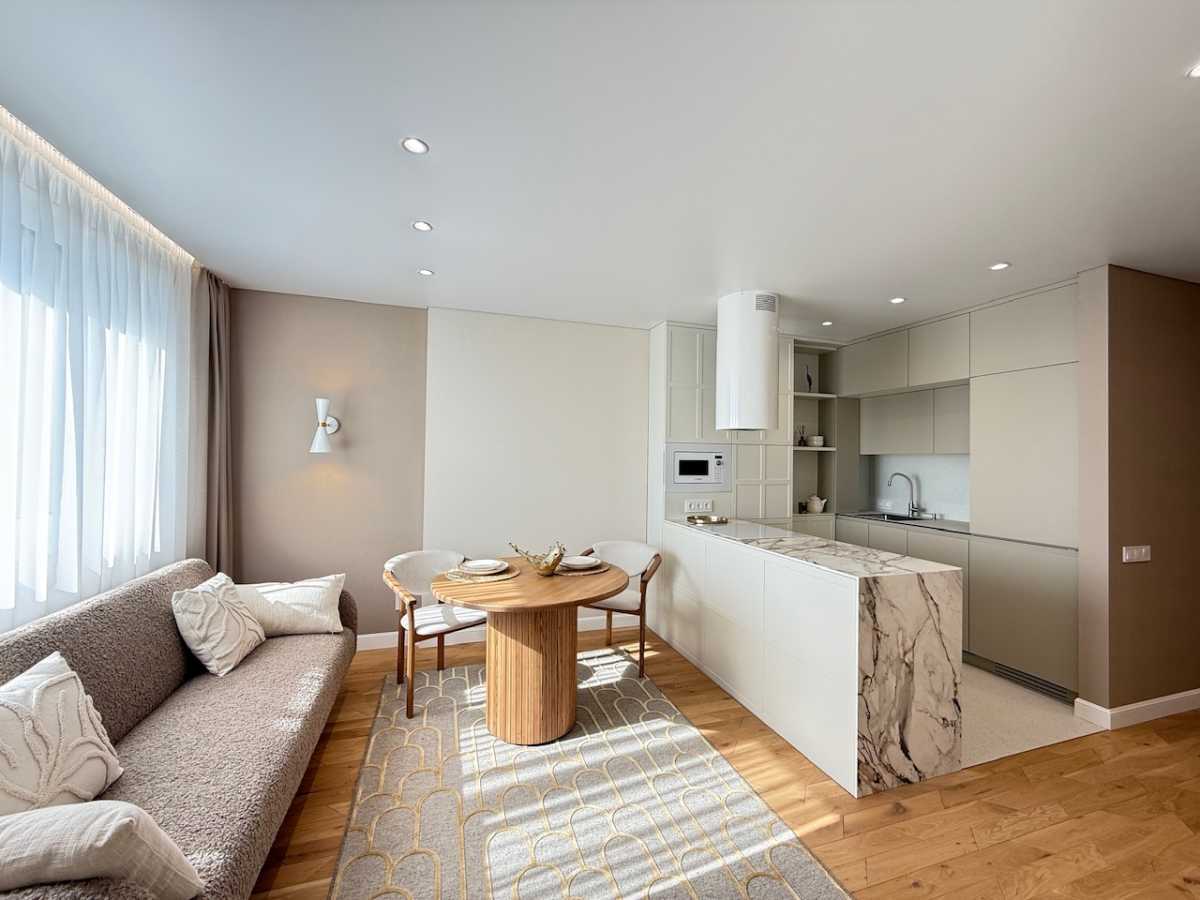 Продажа 1-комнатной квартиры 52 м², Михаила Максимовича ул., 32А