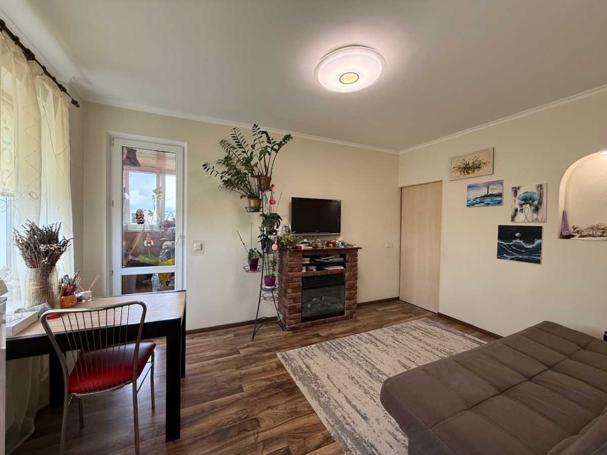 Продажа 3-комнатной квартиры 70 м², Маршала Малиновского ул., 27Б