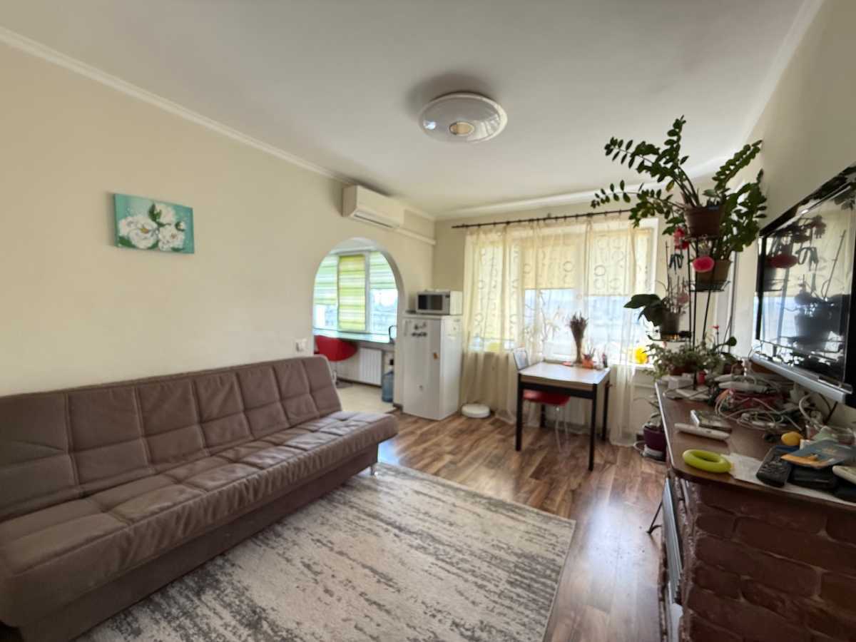 Продажа 3-комнатной квартиры 70 м², Маршала Малиновского ул., 27Б