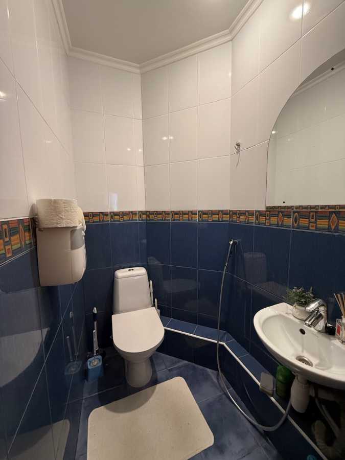 Продажа 3-комнатной квартиры 70 м², Маршала Малиновского ул., 27Б