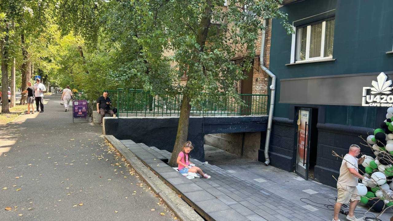 Аренда магазина 40 м², Німанська, 4