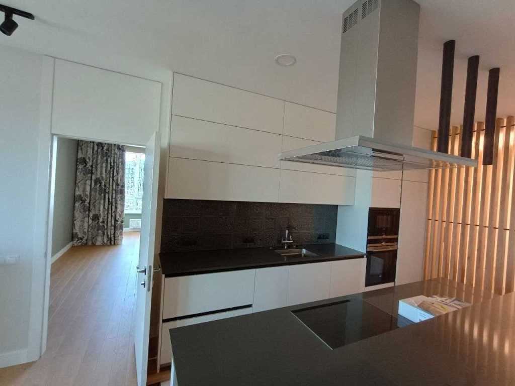 Продажа 4-комнатной квартиры 142 м², Ованеса Туманяна ул., 15А
