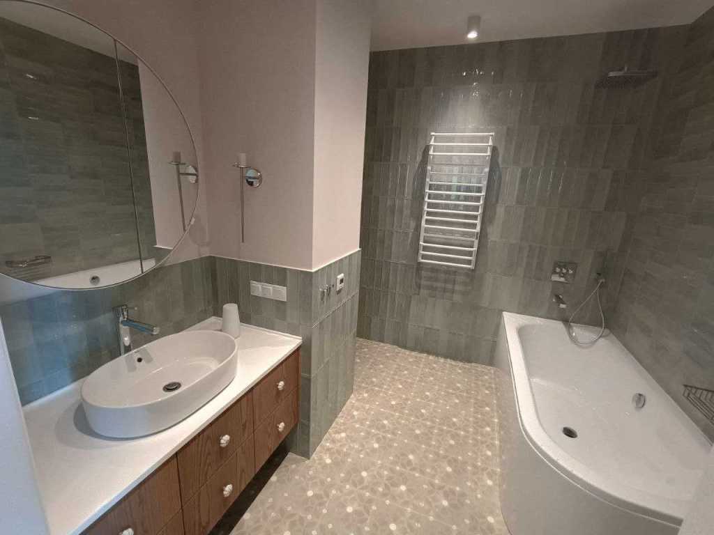 Продажа 4-комнатной квартиры 142 м², Ованеса Туманяна ул., 15А