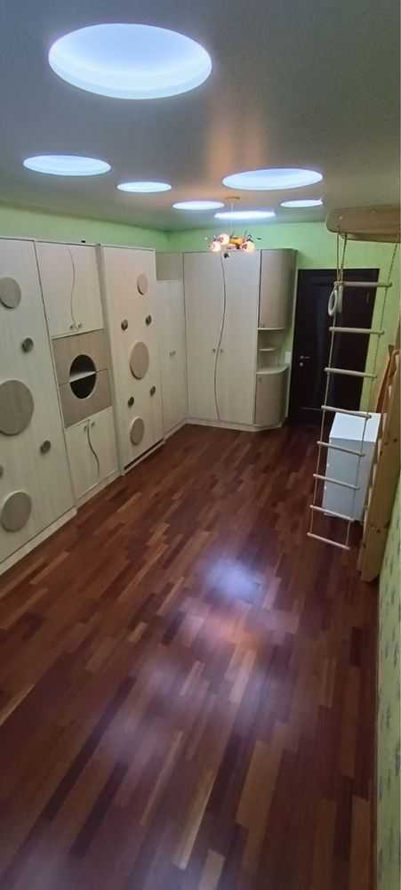 Аренда 3-комнатной квартиры 127 м², Дружбы Народов бул., 14-16
