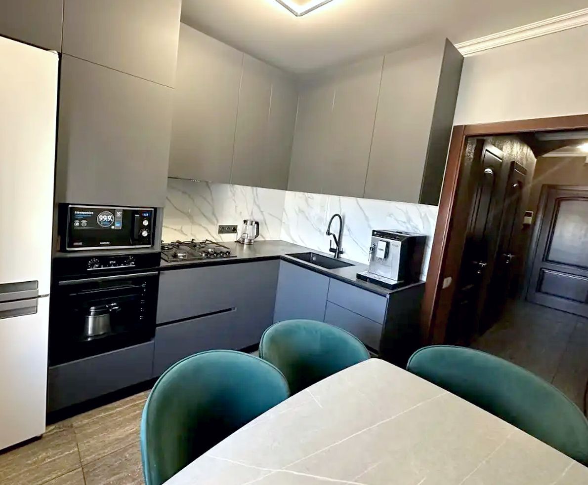 Продажа 3-комнатной квартиры 80 м², Писаржевского ул., 3