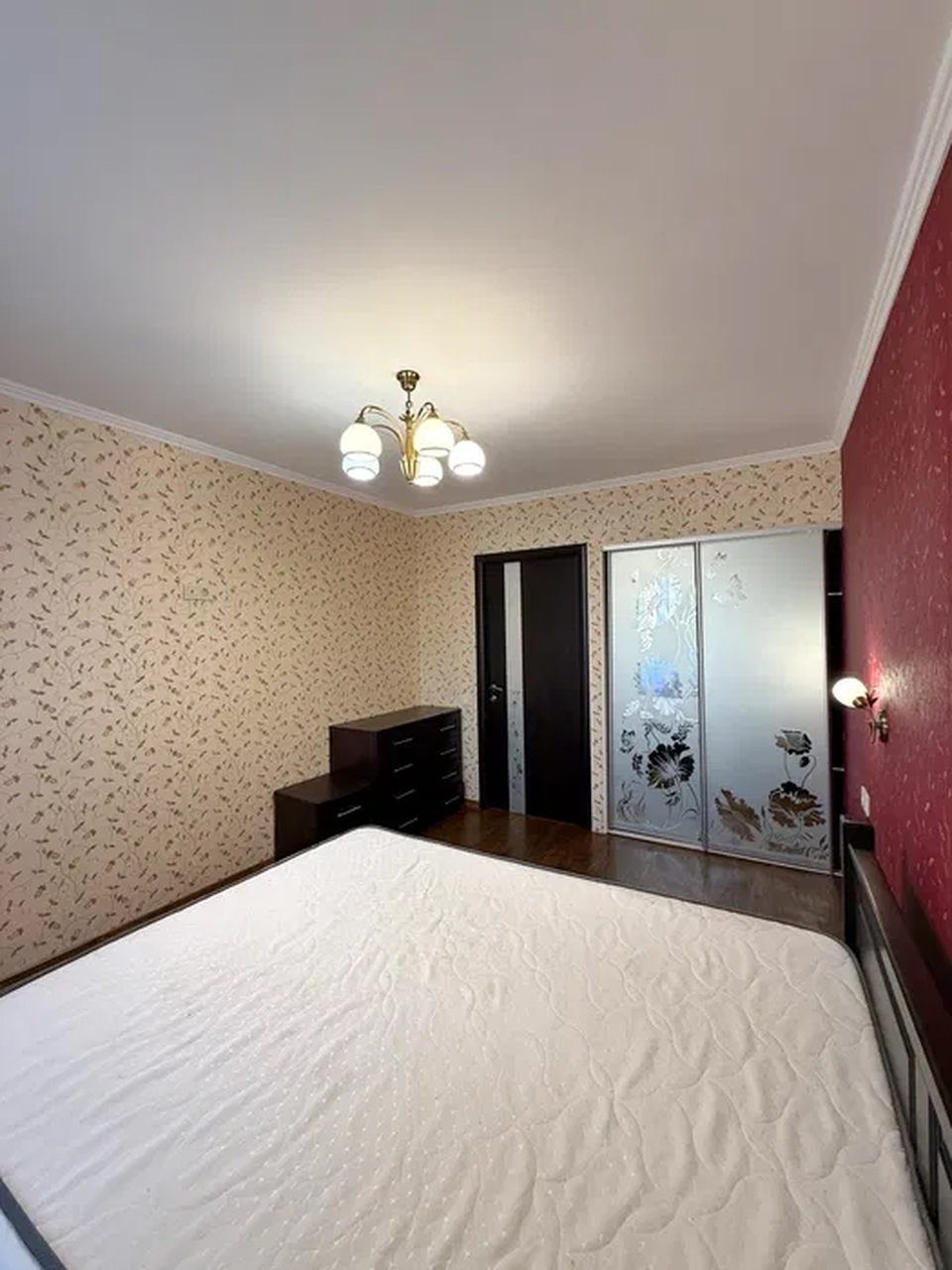 Продажа 3-комнатной квартиры 64 м², Слобожанский просп., 81