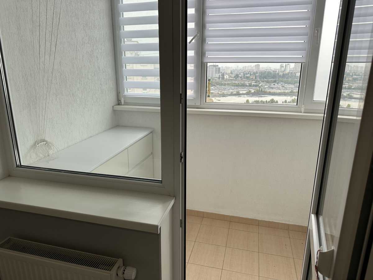 Продажа 3-комнатной квартиры 80 м², Елены Пчилки ул., 3