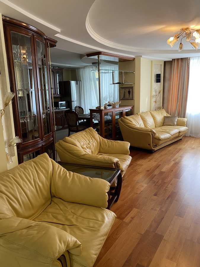 Аренда 3-комнатной квартиры 130 м², Вячеслава Черновола ул., 20