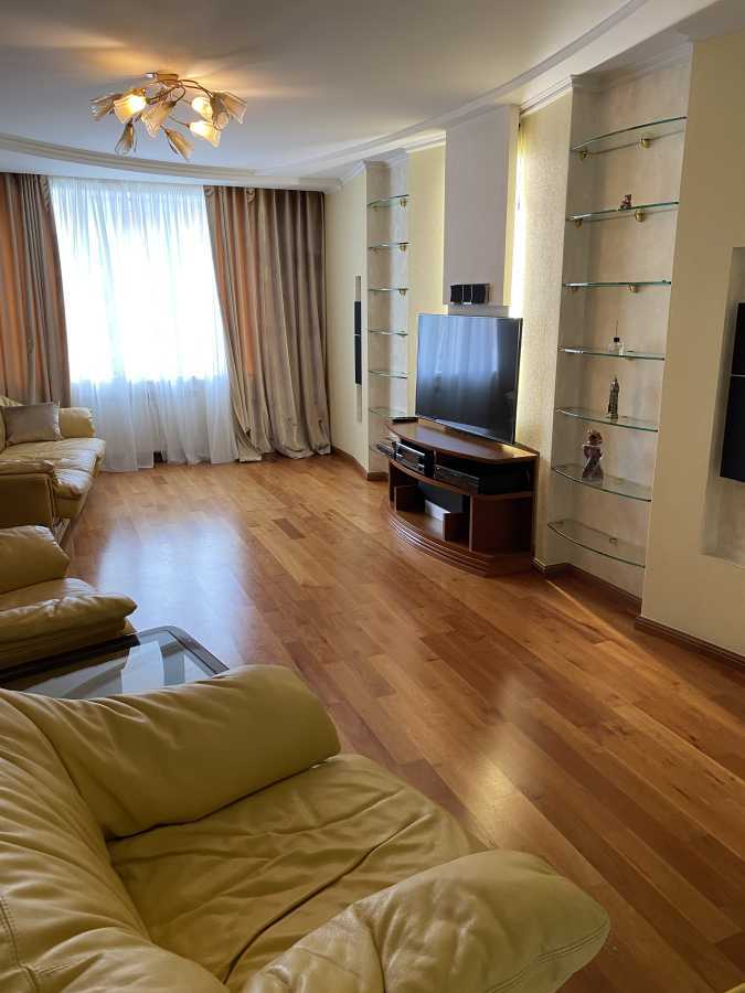 Аренда 3-комнатной квартиры 130 м², Вячеслава Черновола ул., 20