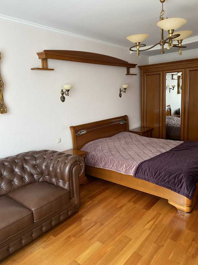 Аренда 3-комнатной квартиры 130 м², Вячеслава Черновола ул., 20