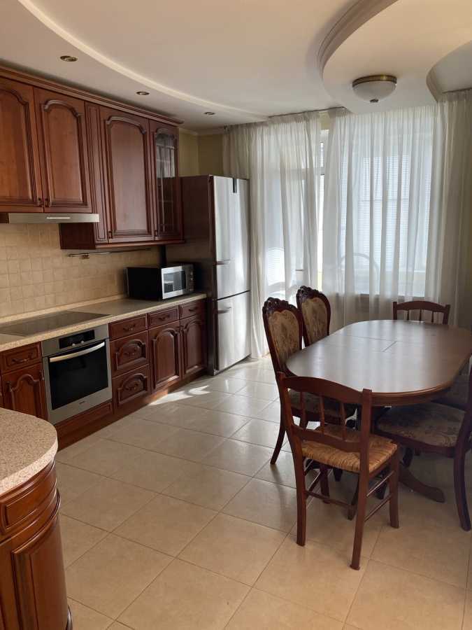 Аренда 3-комнатной квартиры 130 м², Вячеслава Черновола ул., 20