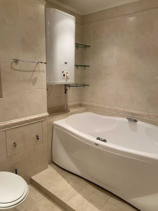 Аренда 3-комнатной квартиры 130 м², Вячеслава Черновола ул., 20