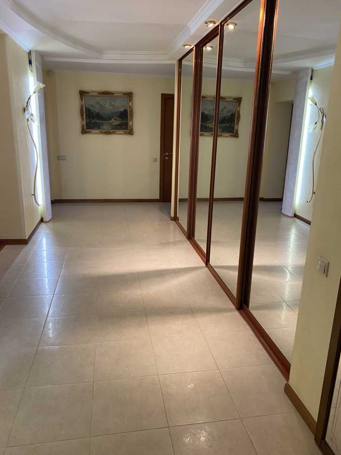 Аренда 3-комнатной квартиры 130 м², Вячеслава Черновола ул., 20