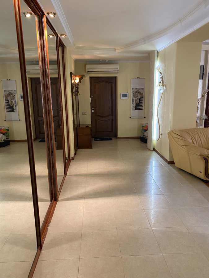 Аренда 3-комнатной квартиры 130 м², Вячеслава Черновола ул., 20