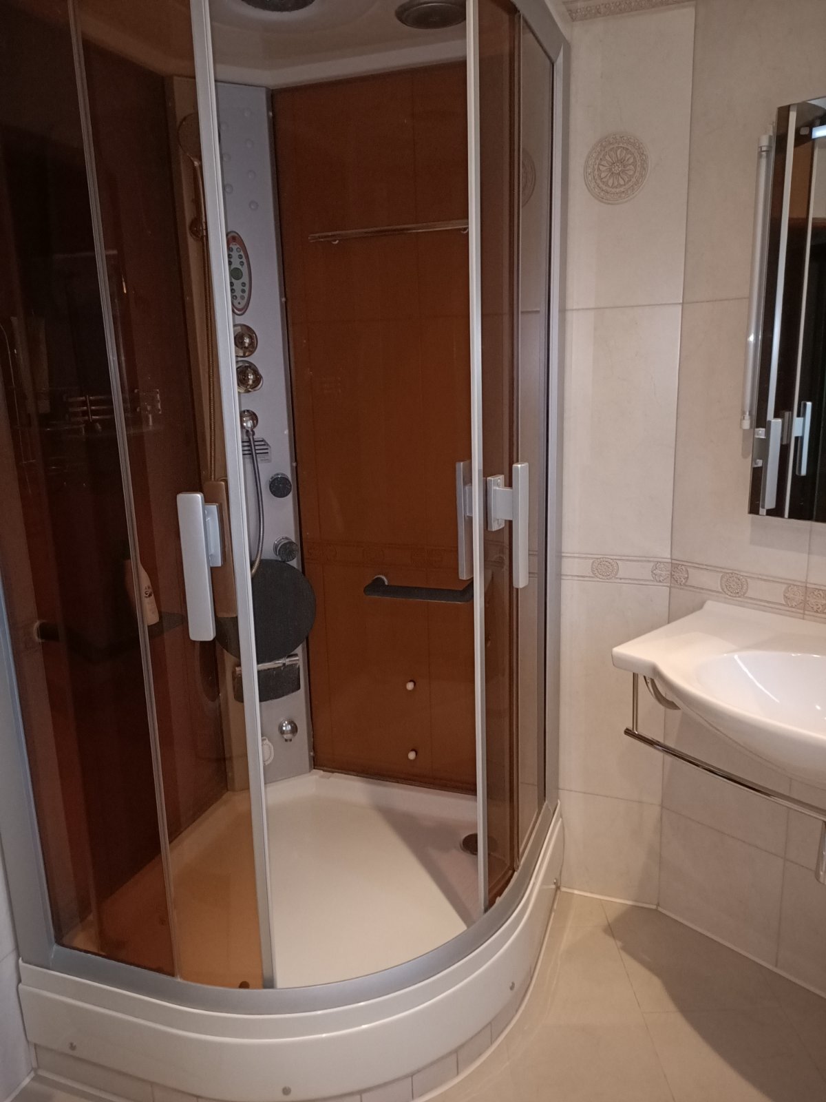 Оренда 2-кімнатної квартири 75 м², Анни Ахматової вул., 35А