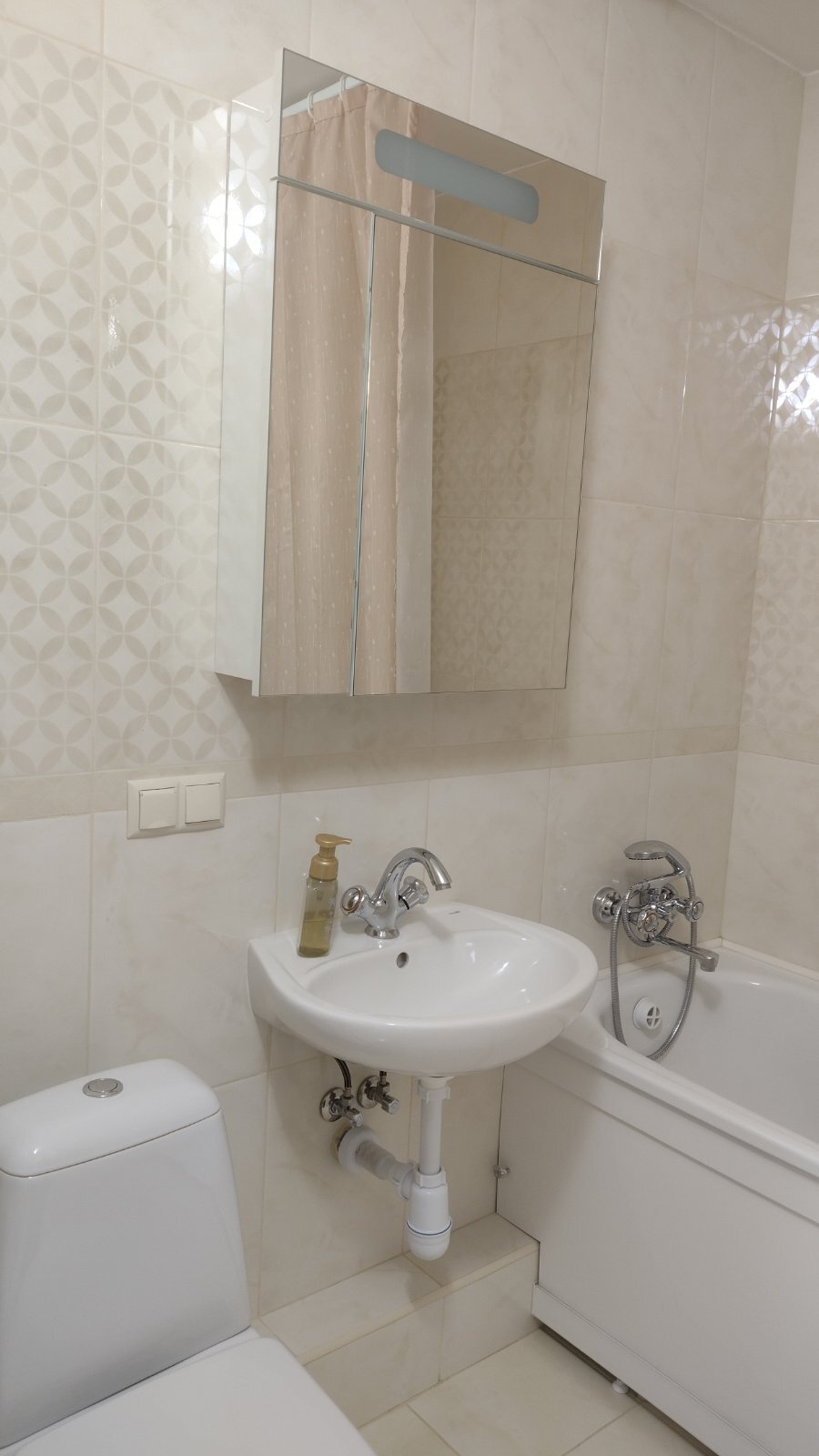 Аренда 2-комнатной квартиры 69 м², Бориса Гмыри ул.