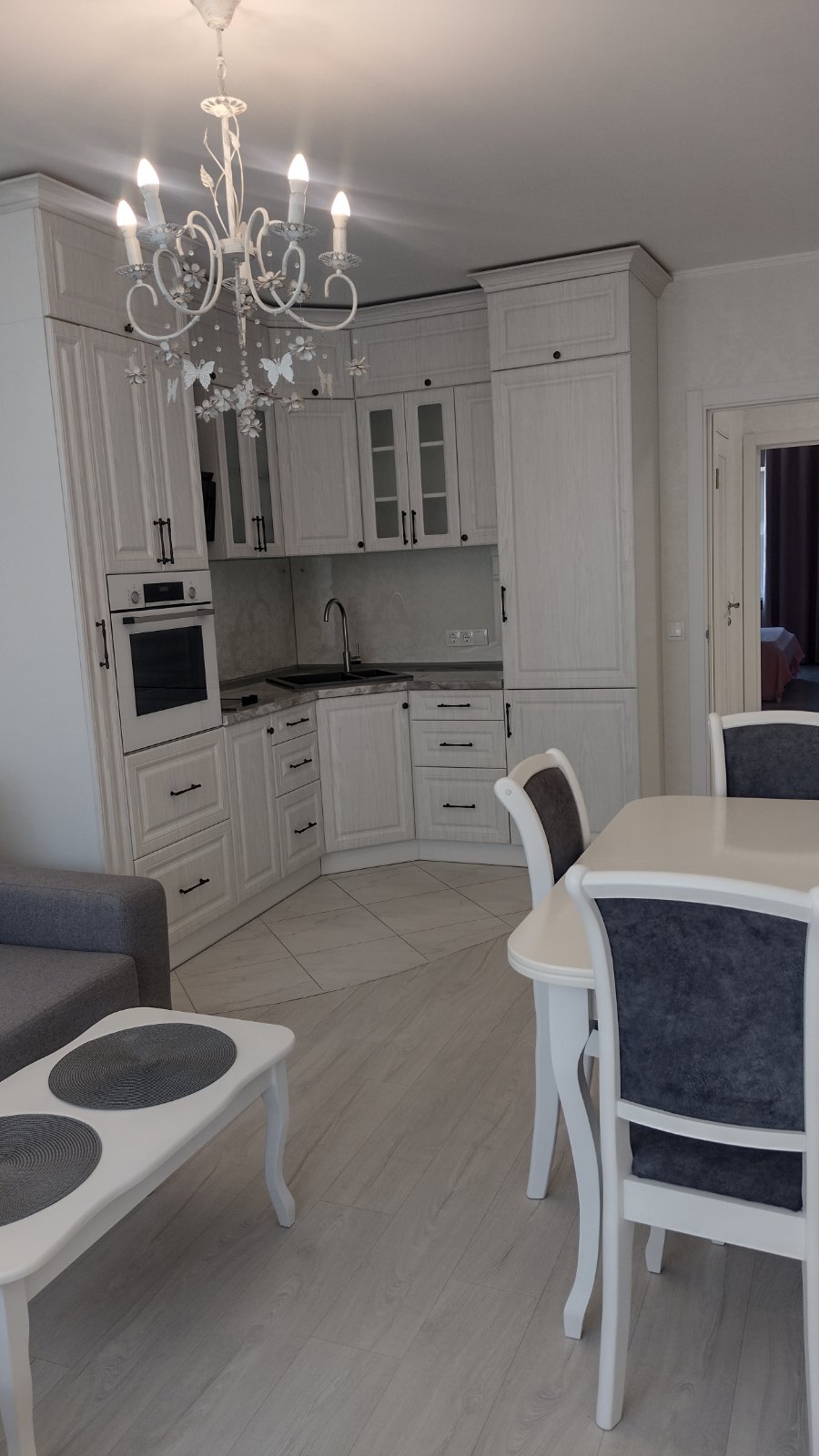 Аренда 2-комнатной квартиры 69 м², Бориса Гмыри ул.
