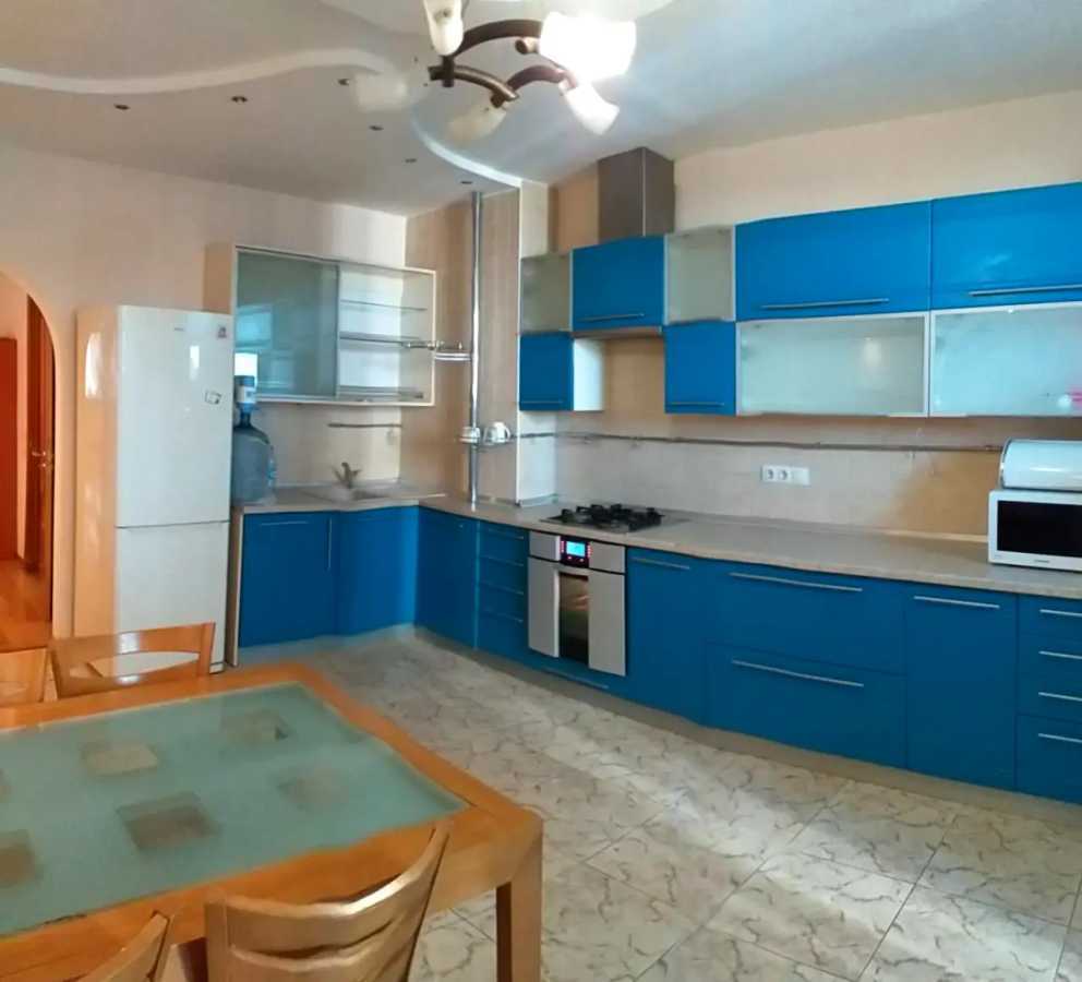 Продажа 3-комнатной квартиры 125 м², Раисы Окипной ул., 4