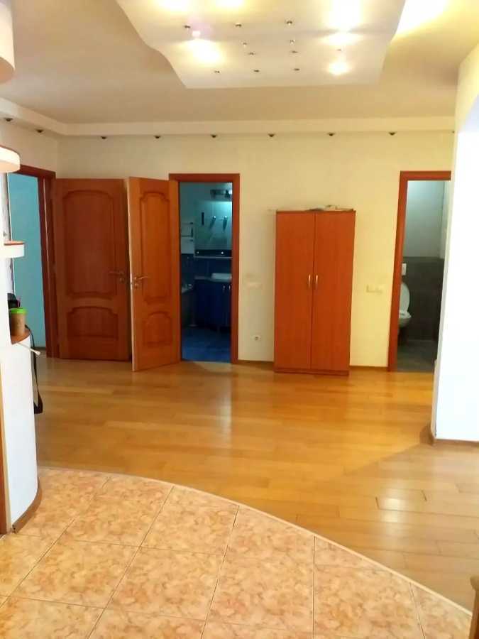 Продажа 3-комнатной квартиры 125 м², Раисы Окипной ул., 4