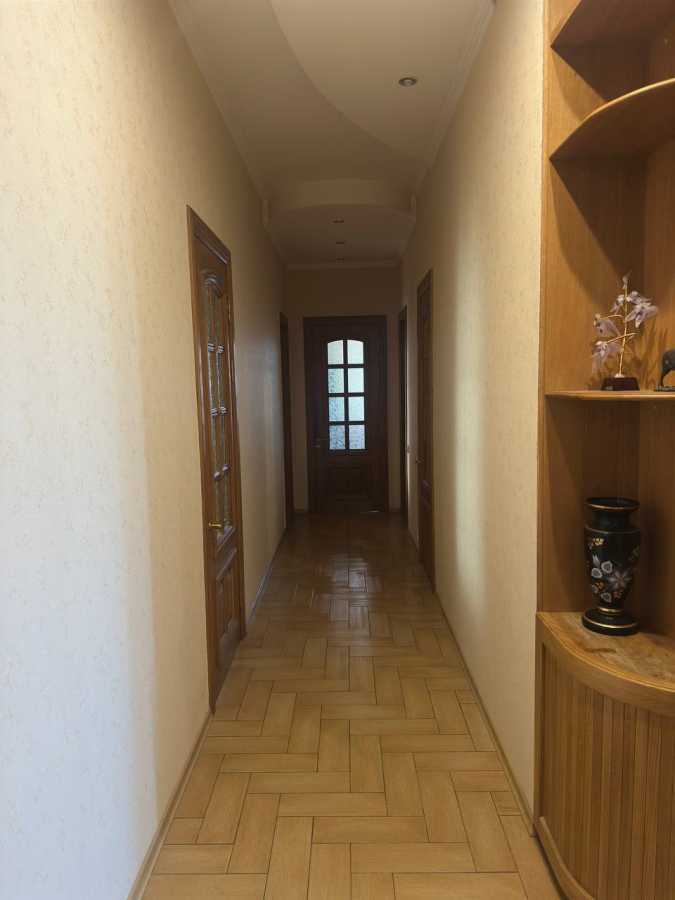 Аренда 3-комнатной квартиры 128 м², Евгения Коновальца пер., 13