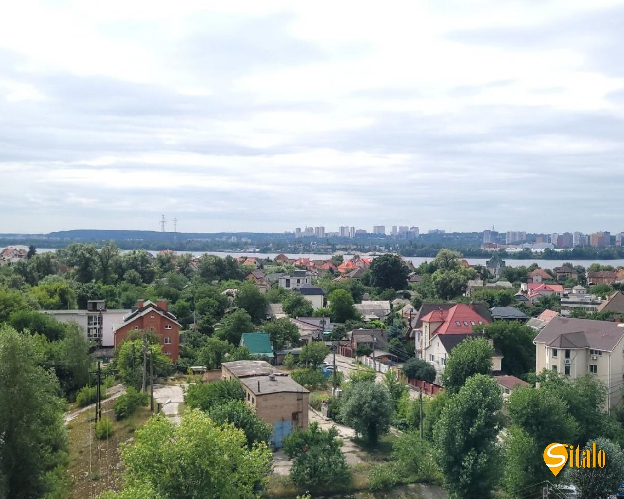Продаж 1-кімнатної квартири 50 м², Центральна вул., 21А