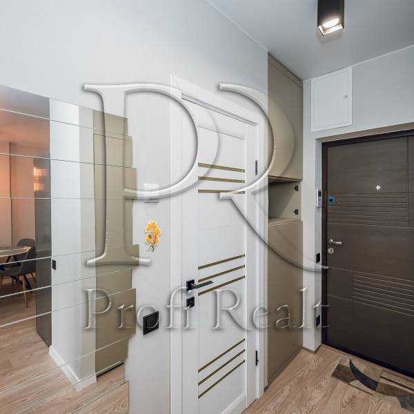 Продажа 1-комнатной квартиры 48 м², Комарова Космонавта, 15