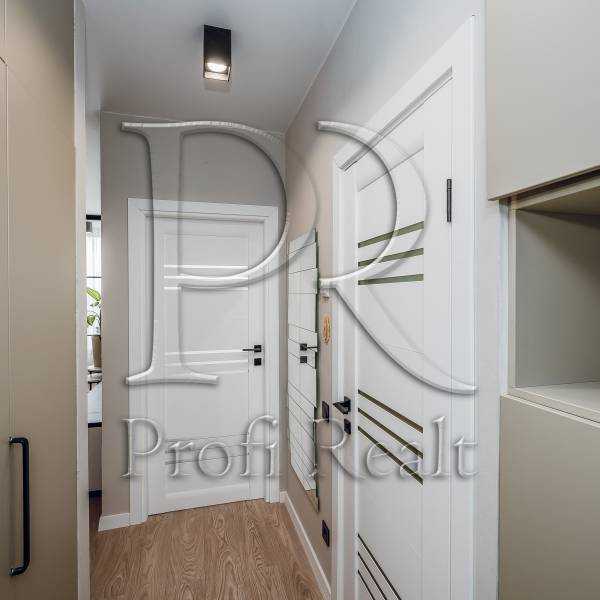 Продажа 1-комнатной квартиры 48 м², Комарова Космонавта, 15