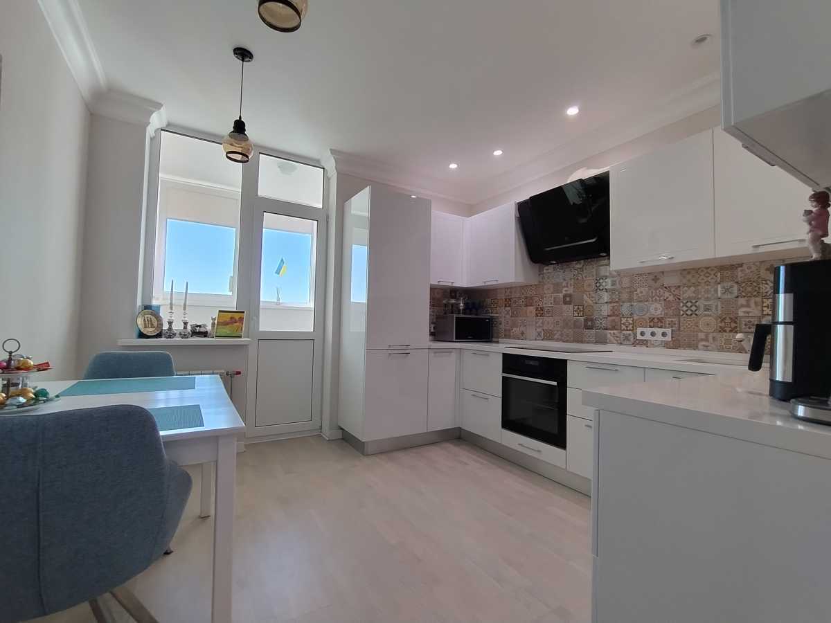 Продажа 1-комнатной квартиры 47 м², Червонопільська, 2г