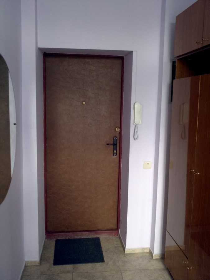 Аренда 1-комнатной квартиры 52 м², Строителей ул., 30