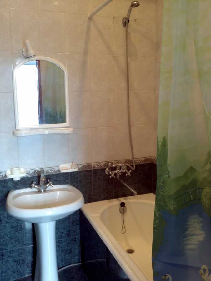 Аренда 1-комнатной квартиры 52 м², Строителей ул., 30
