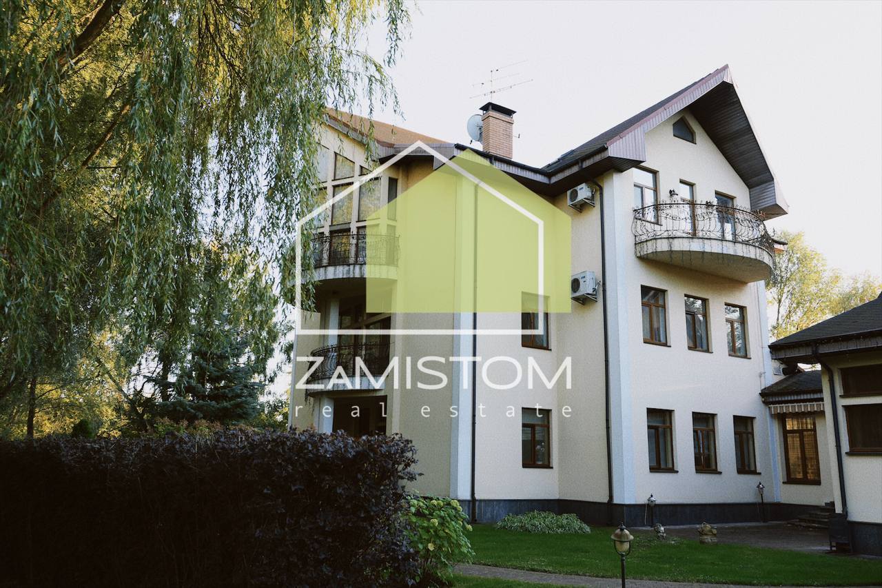 Продаж котеджу 800 м²