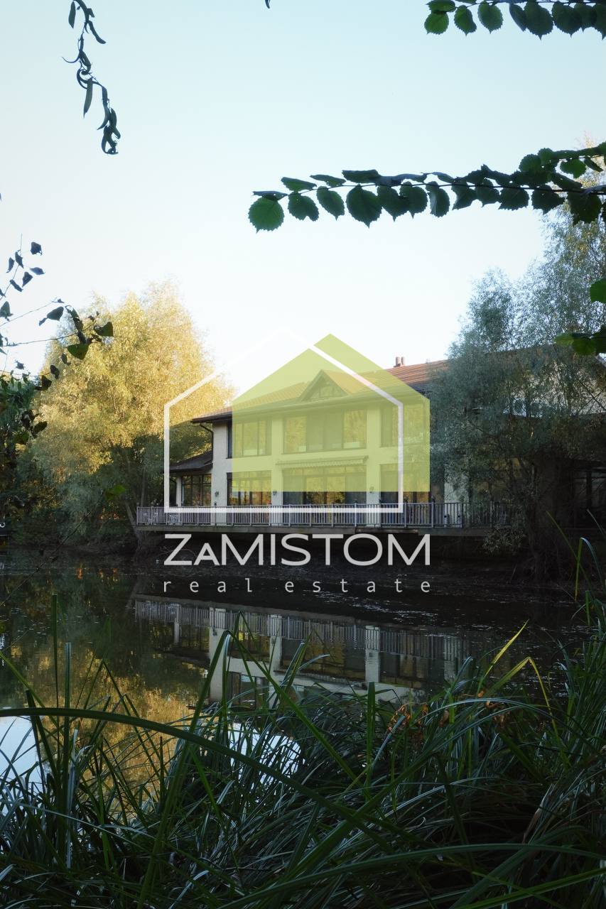 Продаж котеджу 800 м²