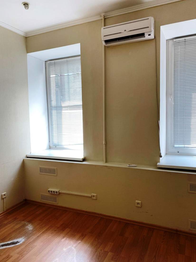 Продажа жилого многоквартирного дома 630 м², Бассейная ул., 21А