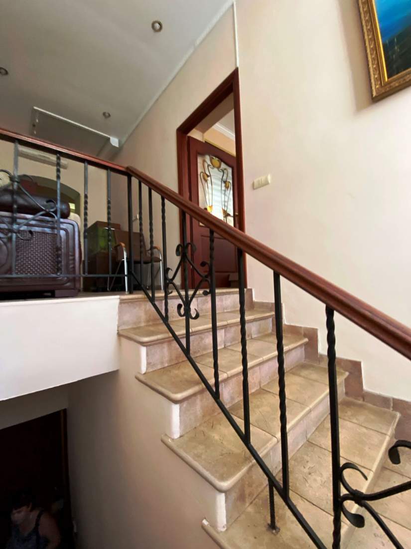 Продажа жилого многоквартирного дома 630 м², Бассейная ул., 21А