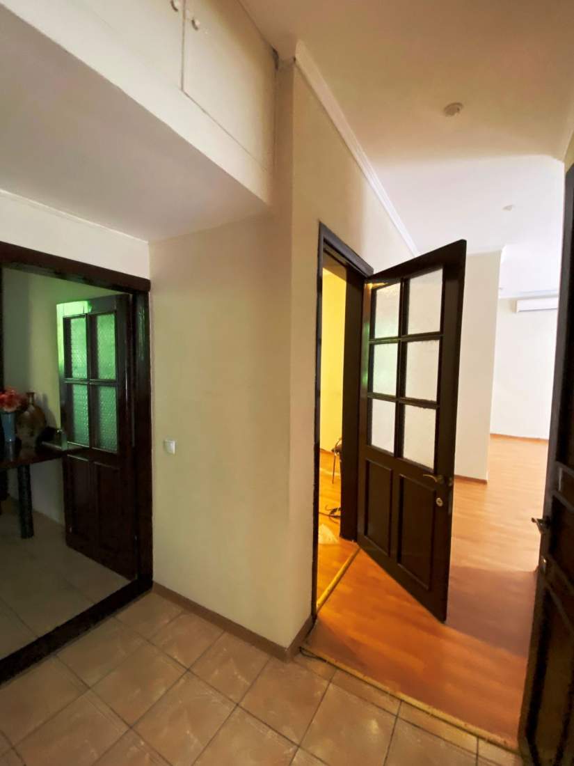 Продажа жилого многоквартирного дома 630 м², Бассейная ул., 21А