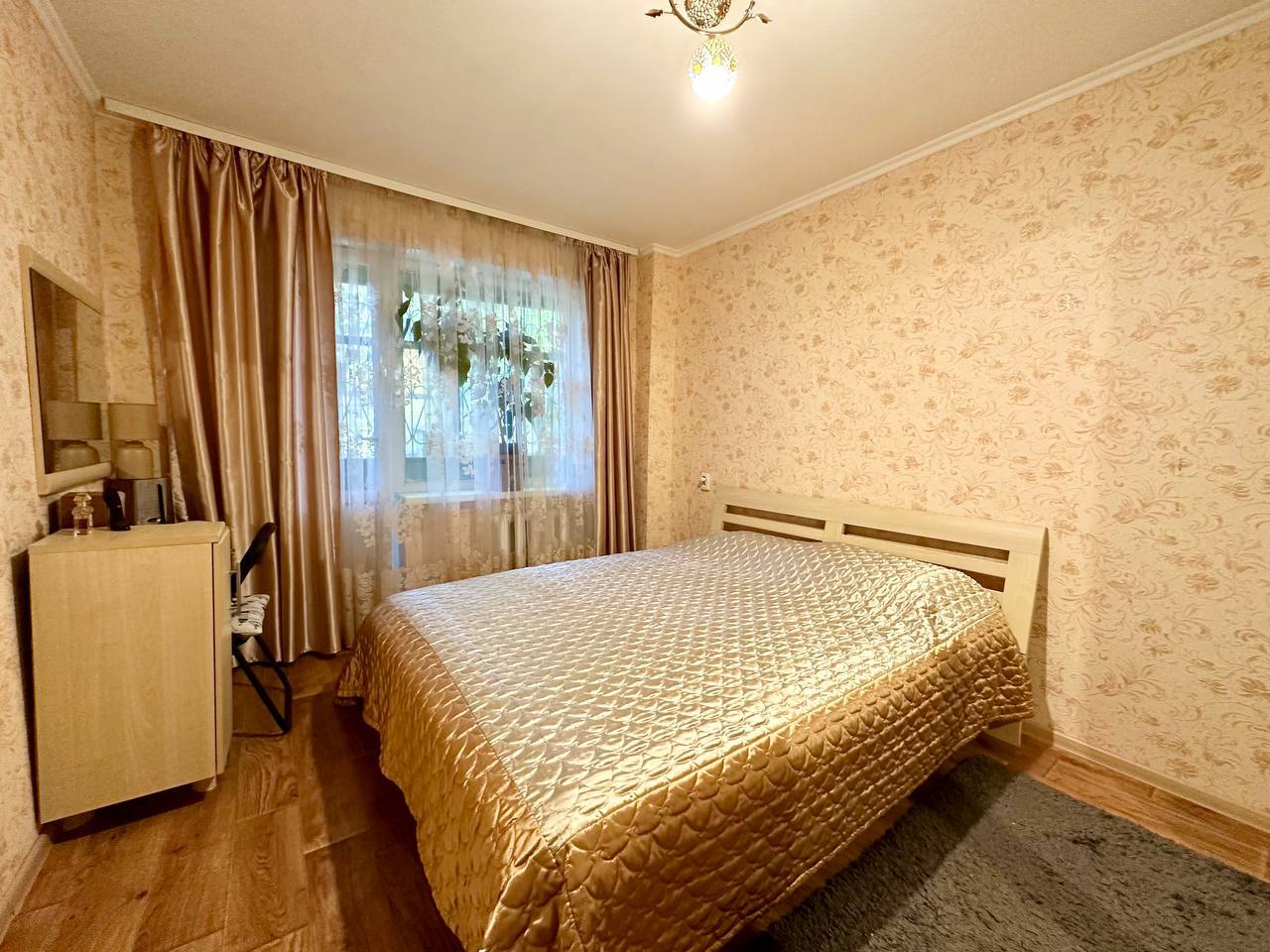 Продаж 2-кімнатної квартири 54 м², Набережна Перемоги вул.