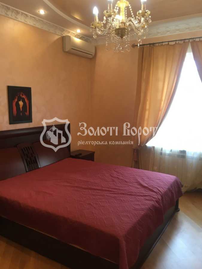 Продажа 3-комнатной квартиры 105 м², Дмитриевская ул., 69