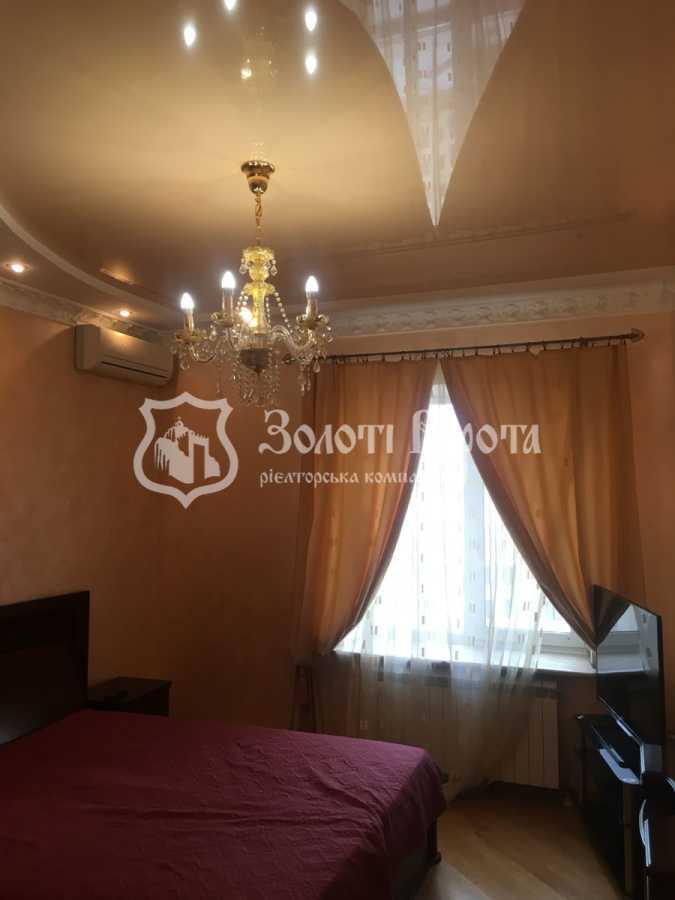 Продажа 3-комнатной квартиры 105 м², Дмитриевская ул., 69