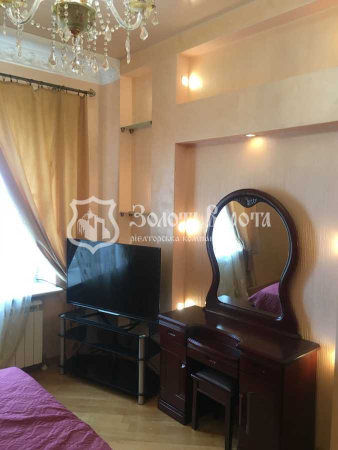 Продажа 3-комнатной квартиры 105 м², Дмитриевская ул., 69