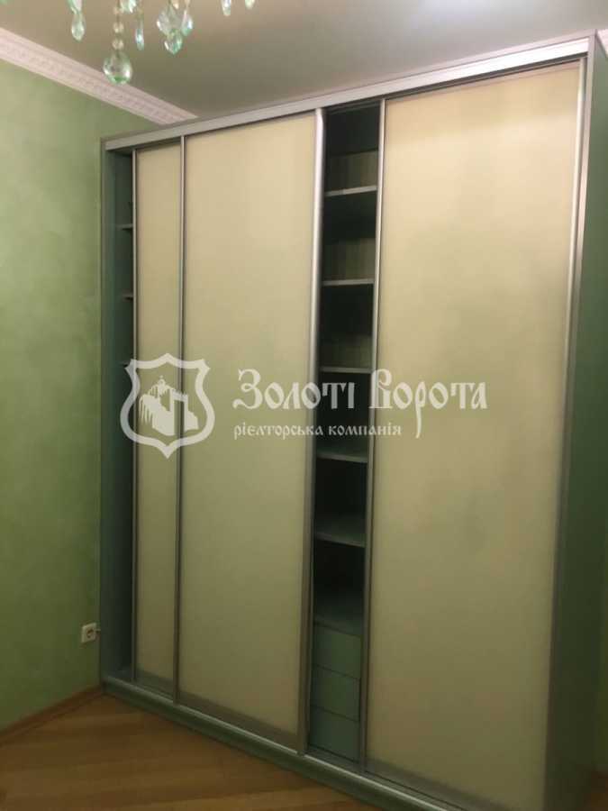 Продажа 3-комнатной квартиры 105 м², Дмитриевская ул., 69