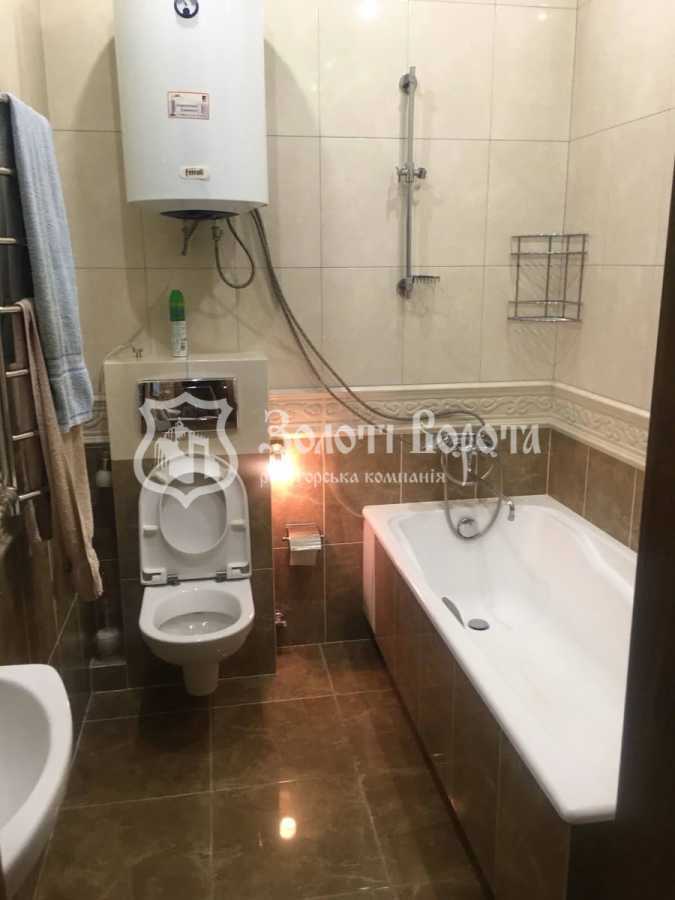 Продажа 3-комнатной квартиры 105 м², Дмитриевская ул., 69