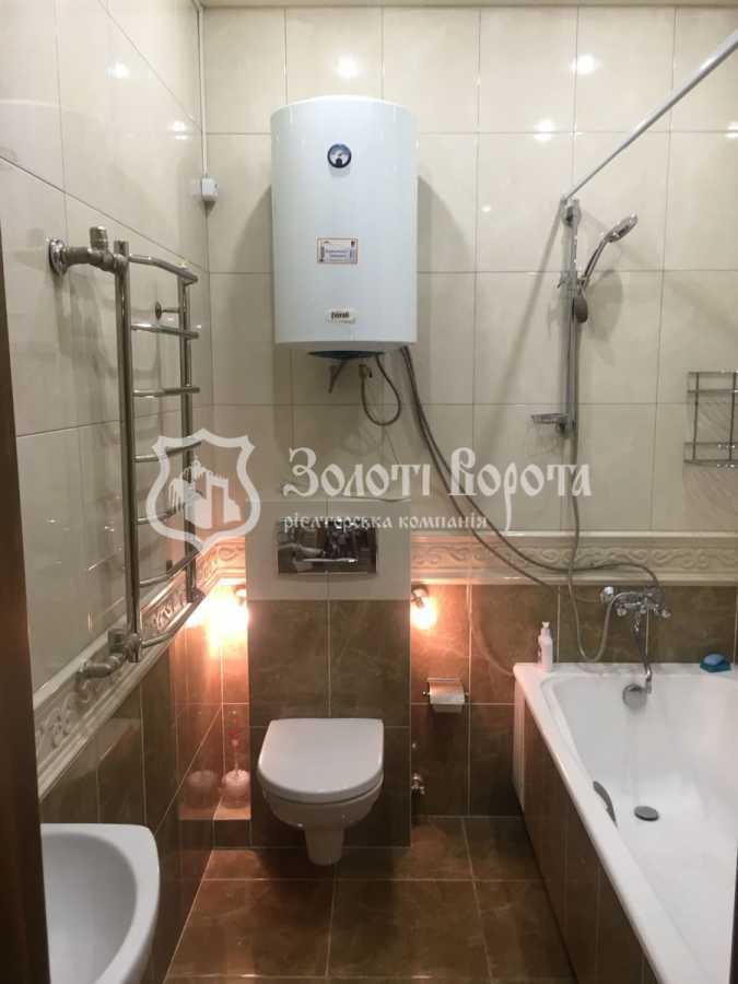 Продажа 3-комнатной квартиры 105 м², Дмитриевская ул., 69