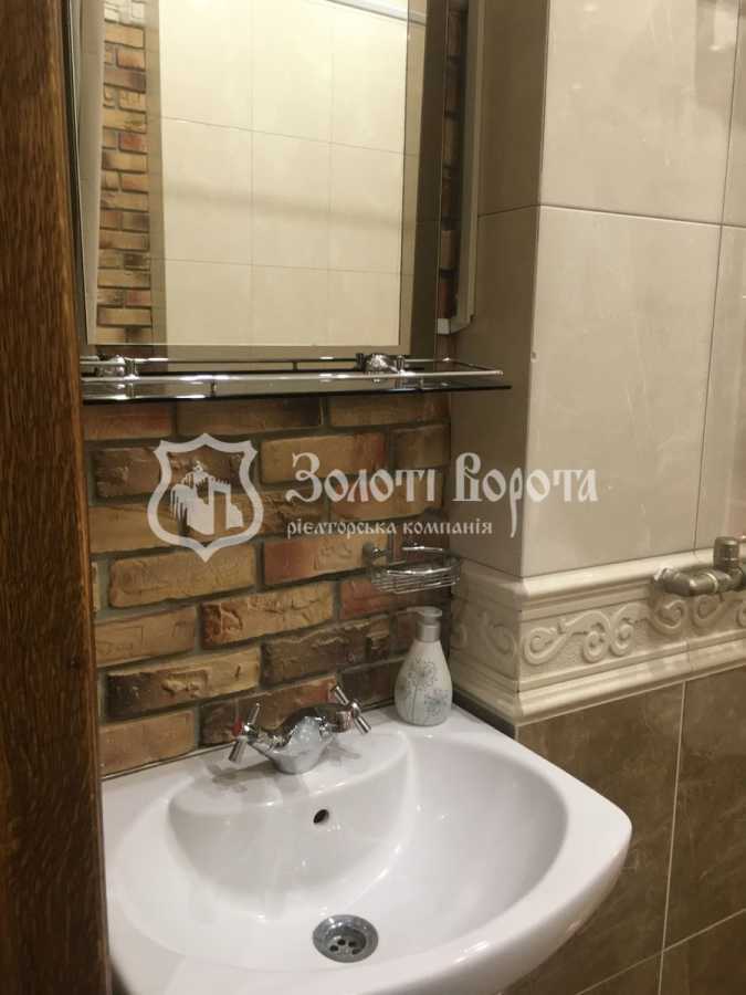 Продажа 3-комнатной квартиры 105 м², Дмитриевская ул., 69