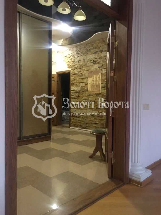 Продажа 3-комнатной квартиры 105 м², Дмитриевская ул., 69