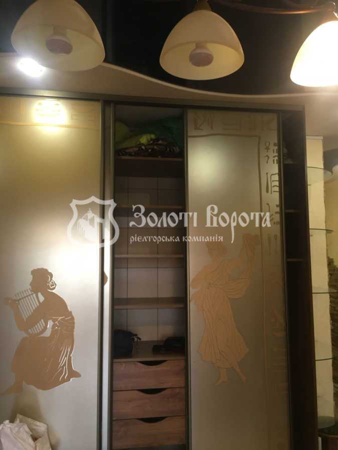 Продажа 3-комнатной квартиры 105 м², Дмитриевская ул., 69